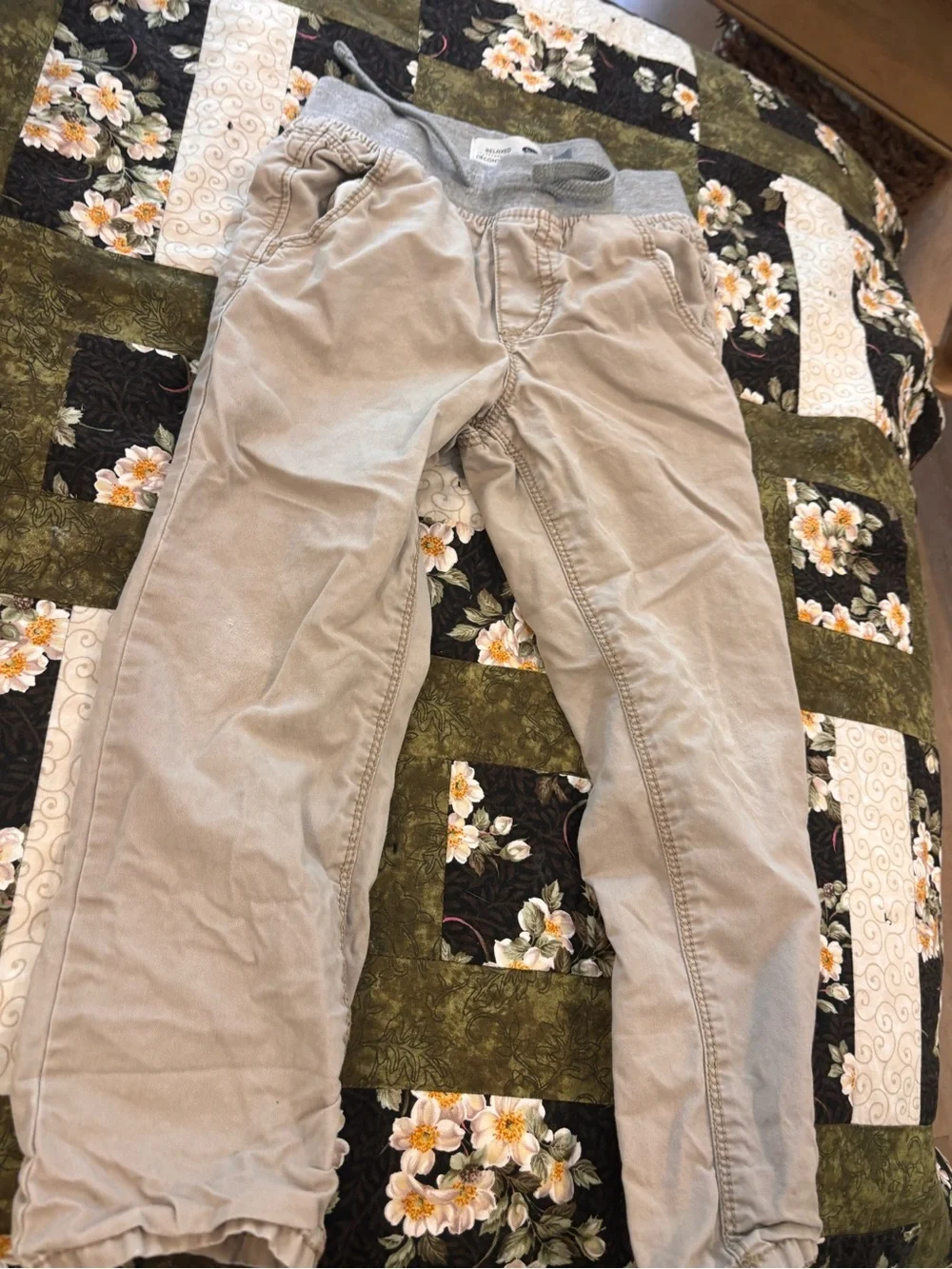 Boys Casual Elastic-Waist Chino Pants in Light Khaki